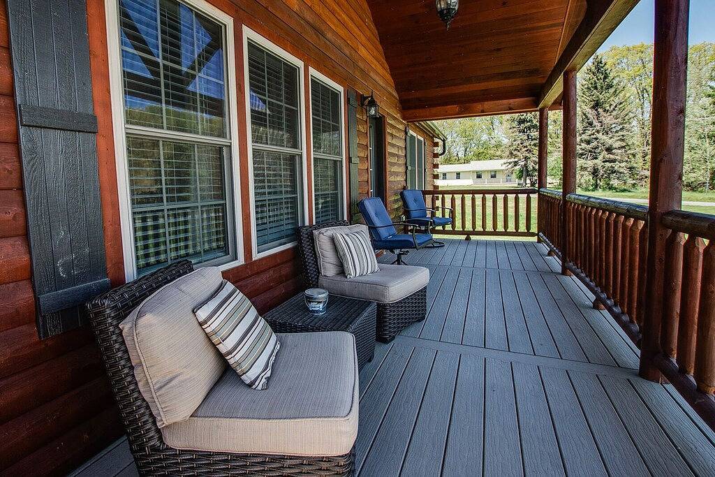 Chalet: 3 bedroom cabin on Seneca lake wine trail in Seneca Lake