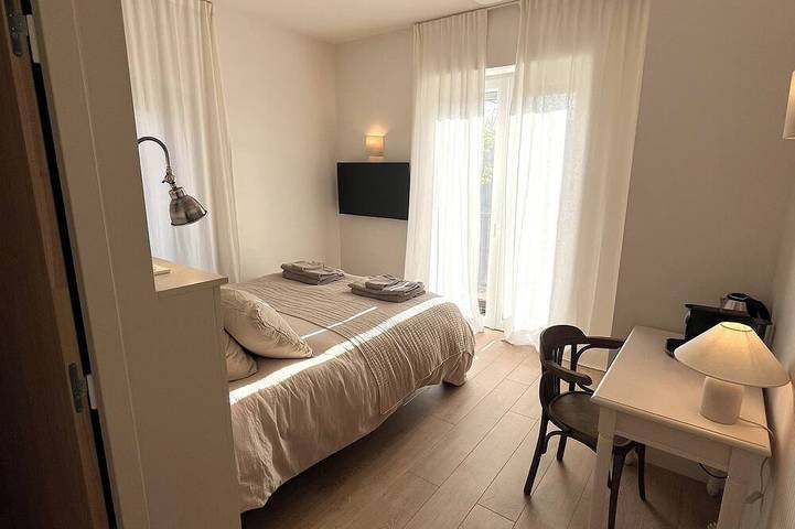 Le Clos des Berges de l’Ain – Maison 8/10 pers avec piscine en bord de rivière - in Charnoz-sur-Ain, Ain