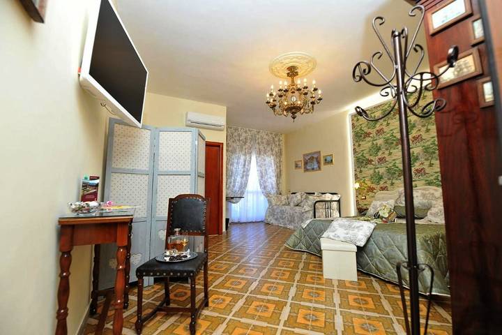 Chambre d’hôte pour 7 personnes, avec vue et jardin à Castellammare di Stabia - 3