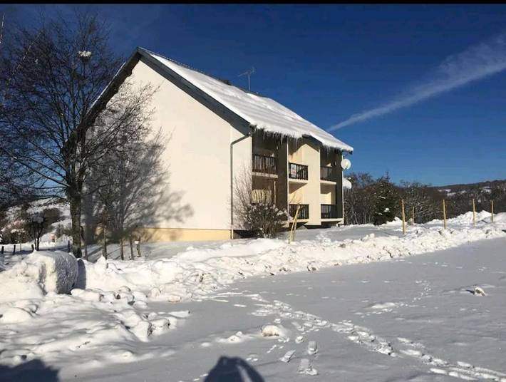 Gîte pour 4 personnes, avec vue et balcon dans Haut-Valromey - 2