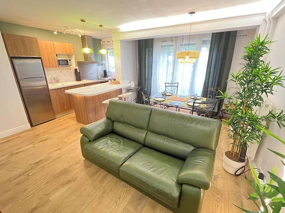 Appartement entier, Two-Bedroom Apartment in Sceaux, Hauts-de-Seine