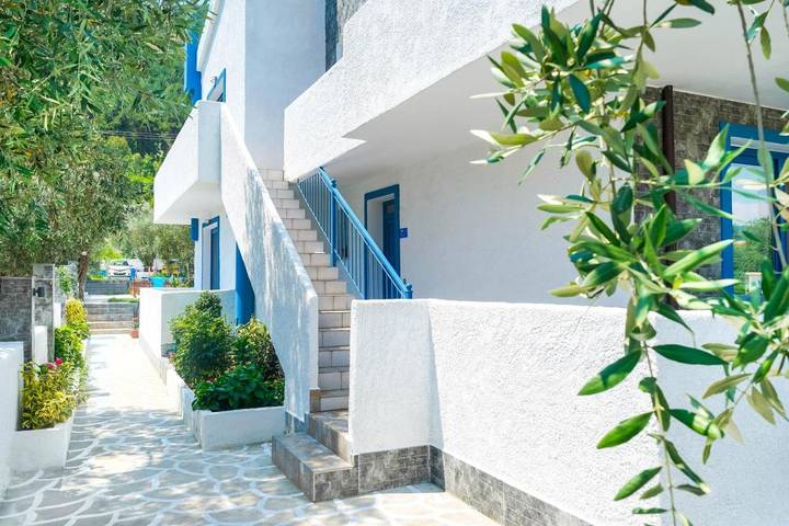 Ferienwohnung für 4 Personen, mit Balkon und Terrasse sowie Garten und Ausblick auf Thassos - 3