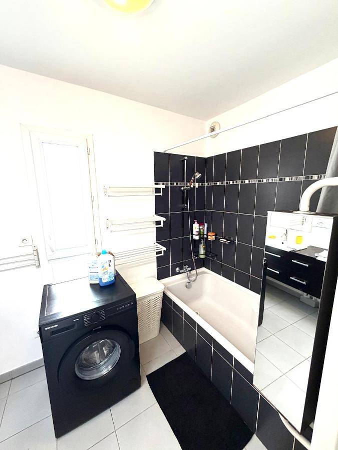 Gîte pour 6 personnes, avec terrasse dans Bowling Acropolis Nice - 3
