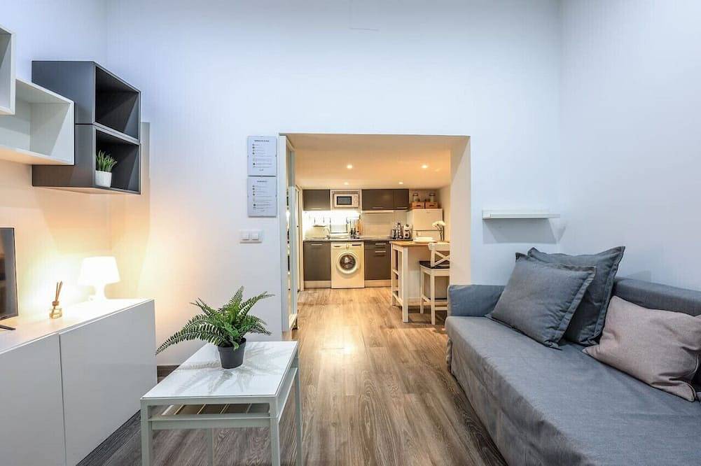 Geheel appartement, Cozy & Discreet Apartment in Madrid in Centro (Madrid), Madrid