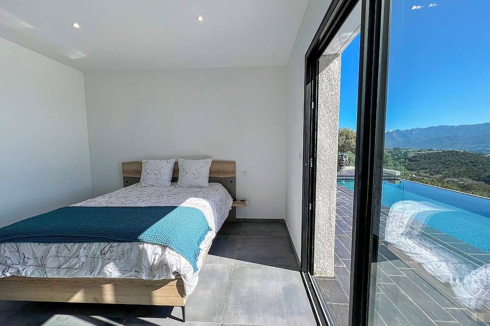 Panoramic villa with pool in Alata (Corsica), Ajaccio e dintorni