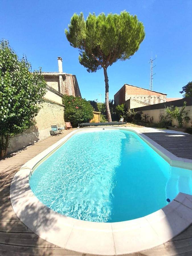 Alojamiento y desayuno para 2 personas, con jardín además de piscina y vistas, Se admiten mascotas - 1