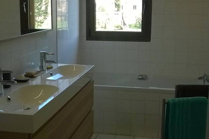 Location de vacances pour 12 personnes, avec balcon et jardin à Saint-Sulpice-et-Cameyrac - 4