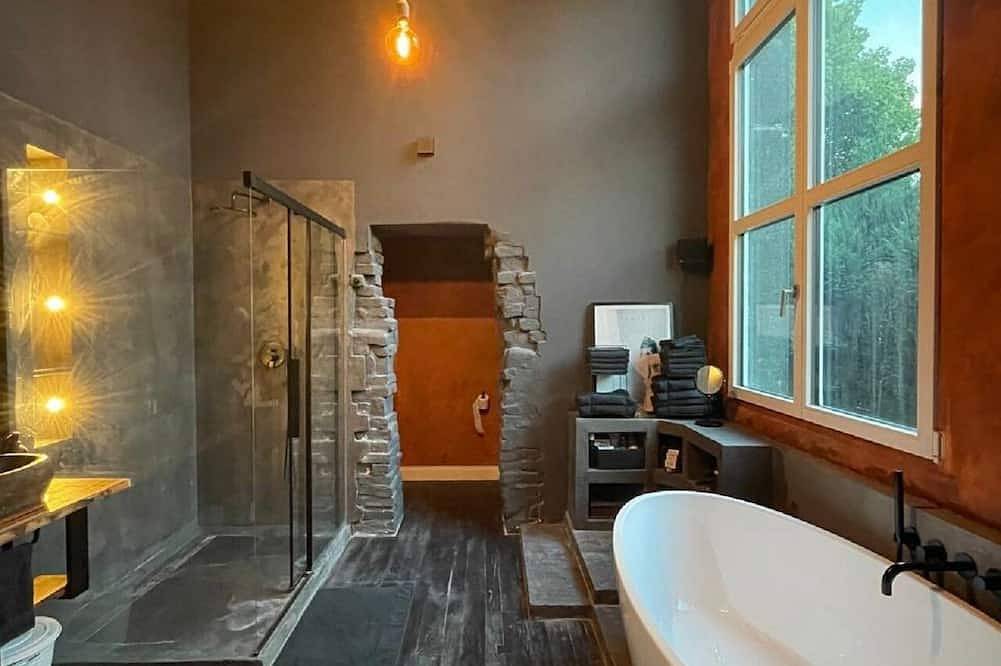Ganze Wohnung, Alter Bahnhof Kruft mit Whirlpool, Sauna & Garten - Preise können abweichen! in Kruft, Osteifel