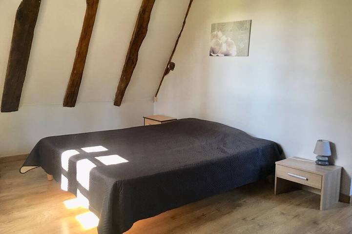 Location de vacances pour 7 personnes, avec jardin et jacuzzi ainsi que piscine et terrasse à Archignac - 2