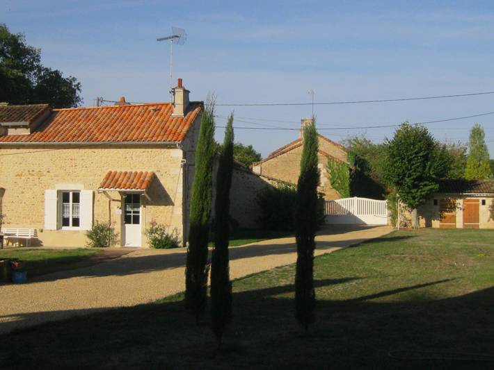 Gîte pour 4 personnes, avec terrasse et jardin à Chauvigny