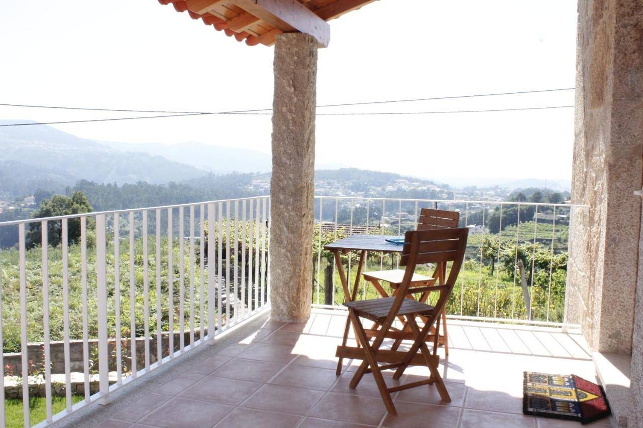 Six-Bedroom House in Distrito de Aveiro