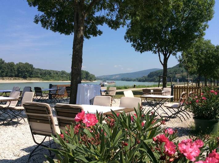 Ganze Wohnung, Hotel-Restaurant "Zum goldenen Anker" - Einzelzimmer in Hainburg an der Donau, Bezirk Bruck an der Leitha