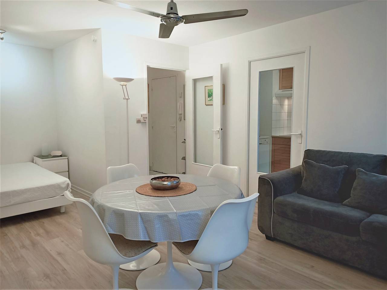 Ganzes Studio, Gemütliches Studio mit Waschmaschine und Badewanne in Seenähe in Aix-les-Bains, Chambéry und Umgebung