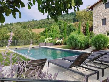 Gîte pour 14 personnes, avec piscine ainsi que jardin et vue, animaux acceptés à Saint-Prix