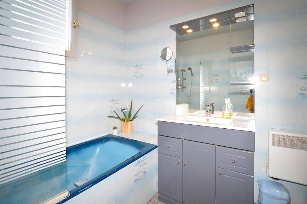 Gorgeous home in Borgo with Wifi in Borgo (Corsica), Bastia e dintorni