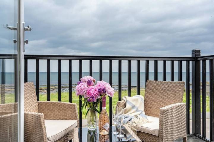 Holiday rental for 4 people, with sauna and pool as well as balcony in Seahouses