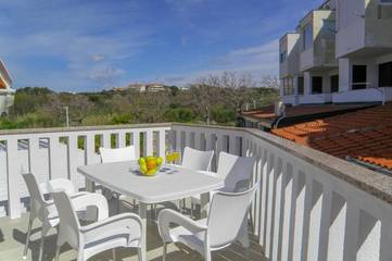 Gîte pour 5 personnes, avec vue ainsi que balcon et jardin à Gajac