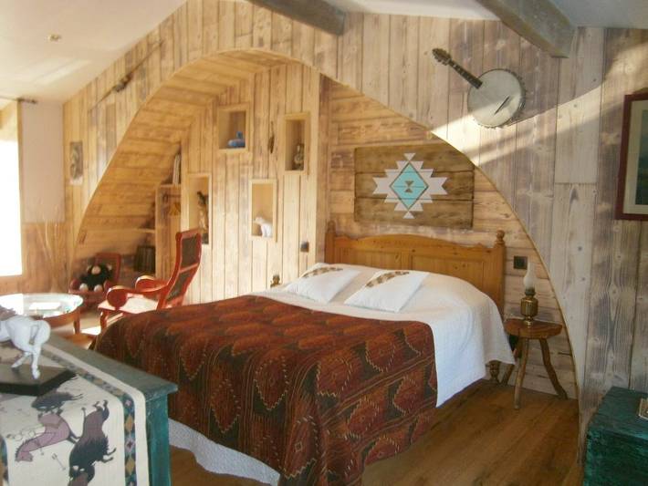 Chambre d’hôte pour 2 personnes, avec jardin et vue ainsi que vue sur le lac et terrasse à Guiscriff