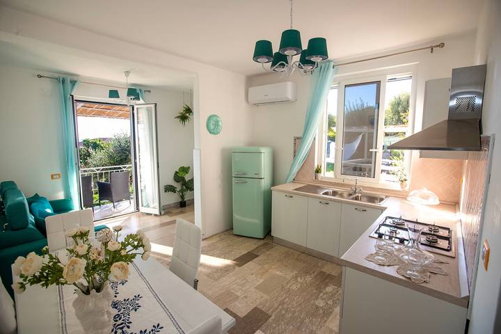 Ferienwohnung für 4 Personen, mit Balkon und Garten sowie Ausblick in Marina di Camerota - 2