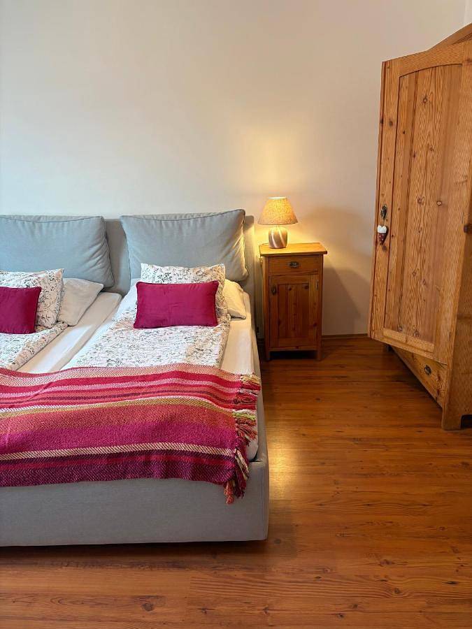 Ferienwohnung für 6 Personen, mit Garten und Ausblick, mit Haustier
