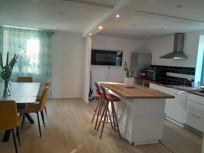 Maison de campagne pour 5 personnes, avec Terrasse et Jardin ainsi que Piscine et Sauna dans Baigts-de-Béarn