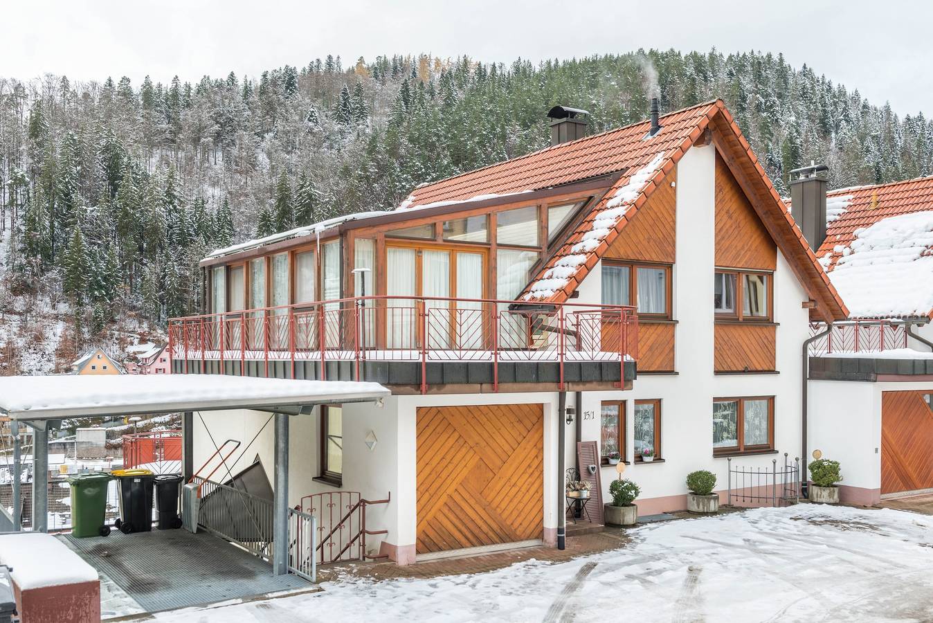 Ganze Wohnung, Ferienwohnung 'Schwarzwalduhren Nescht Triberg' mit Panoramablick in Triberg, Südschwarzwald