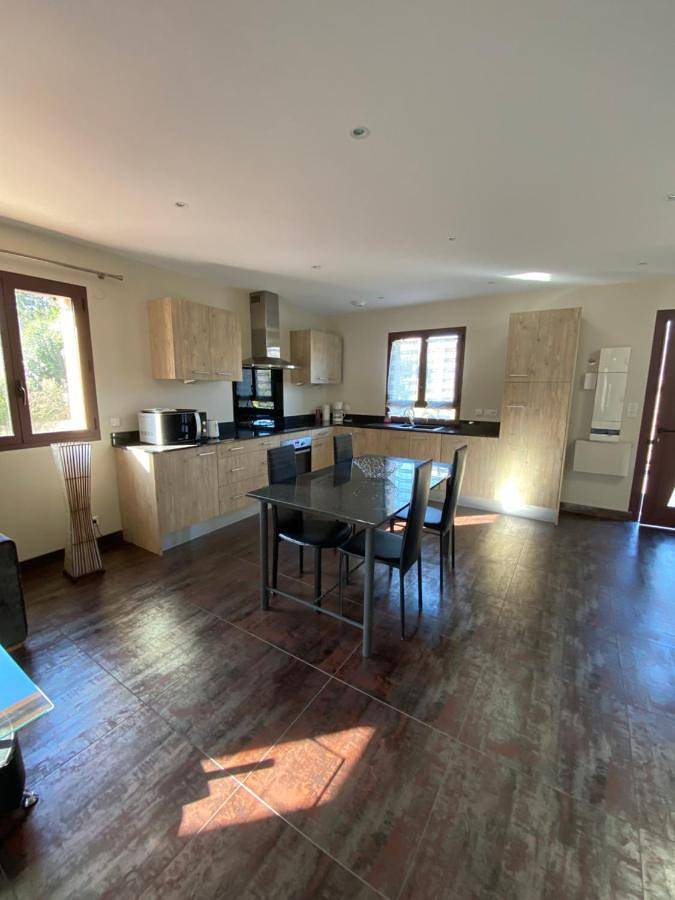 Appartement entier, One-Bedroom Apartment in Prades, Région de Prades