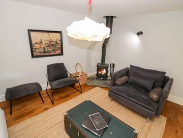 Log Cabin for 4 People in Chipping Campden, The Cotswolds, Photo 3