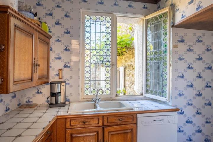 Location de vacances pour 6 personnes, avec Terrasse ainsi que Jardin et Vue à Carennac - 3