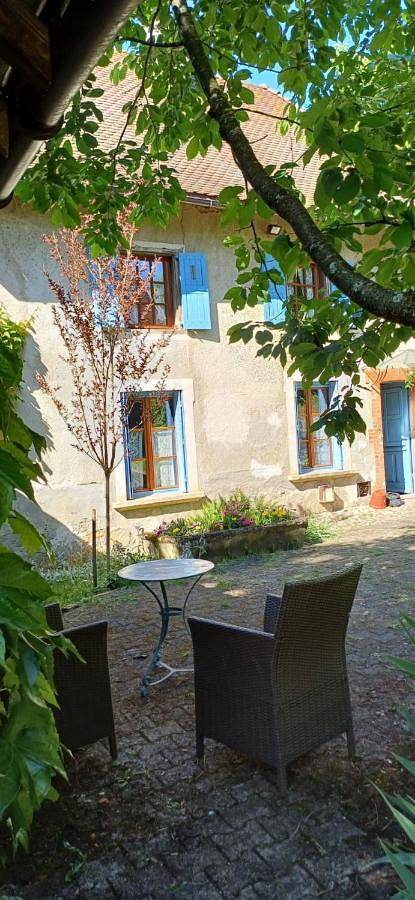Location de vacances pour 15 personnes, avec Terrasse et Jardin à Pressins