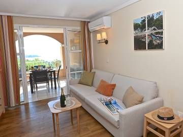 Location De Vacances pour 4 Personnes dans Cap Estérel, Saint-Raphaël, Photo 1