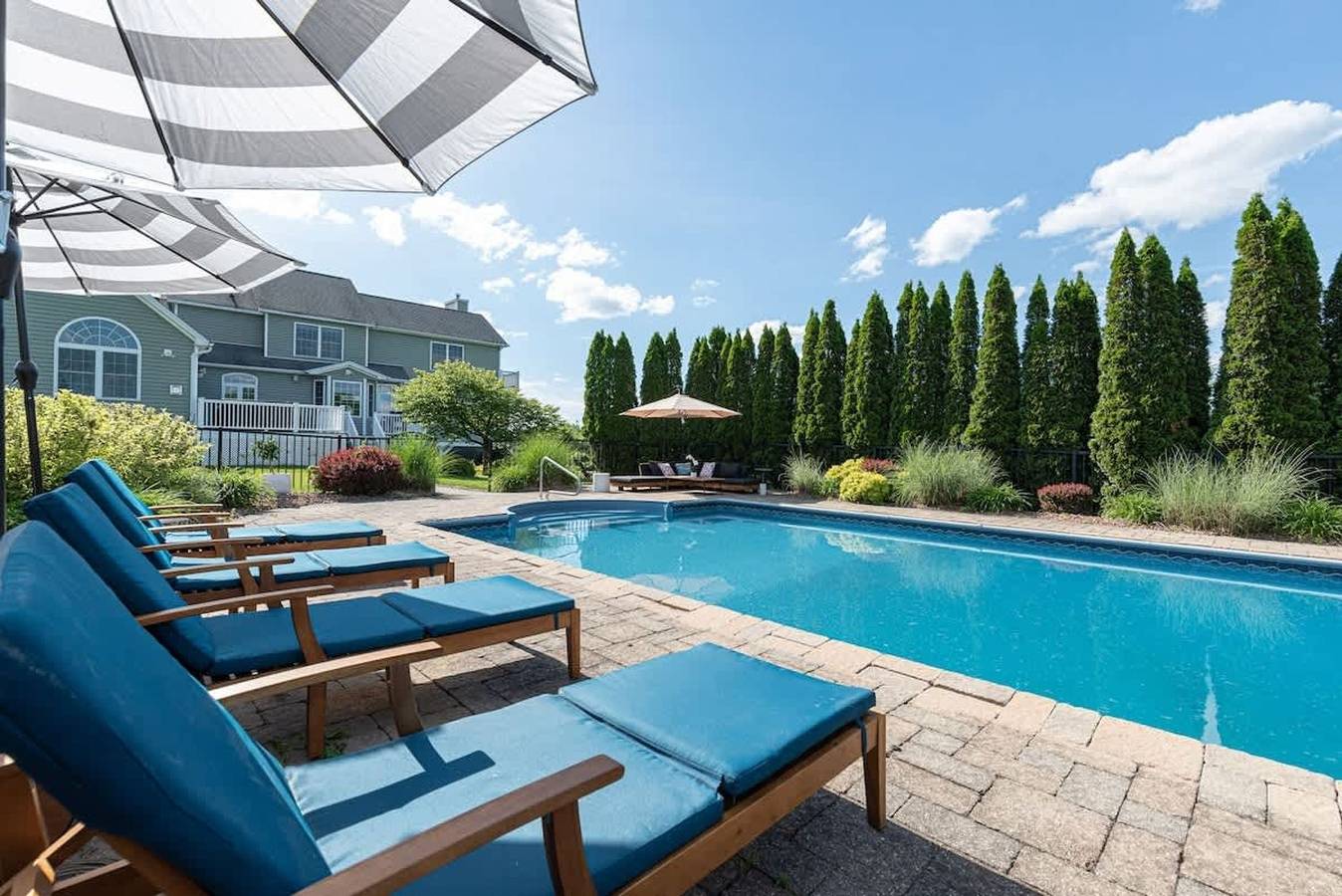 Huge Hv Retreat  pool spa home theater gym in Dutchess County