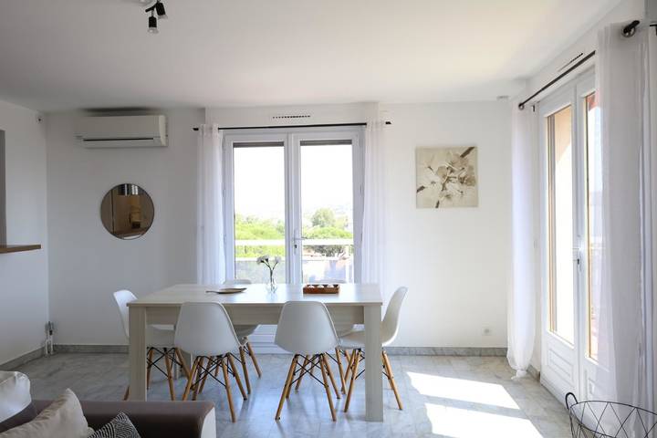 Ganze Wohnung, Ferienwohnung für 6 Personen mit Balkon in Frejus, Mittelmeerküste (Frankreich)