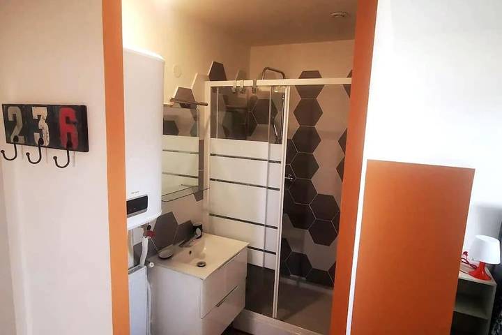 Location de vacances pour 8 personnes, avec jardin et terrasse à Grande-Synthe - 3