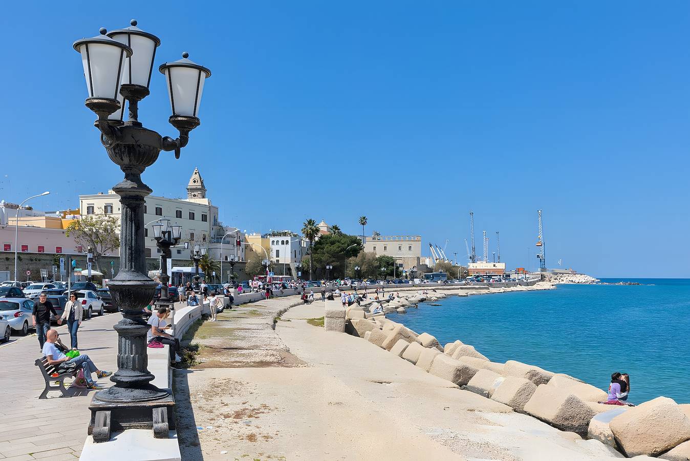 Ganze Wohnung, Apartment 'U Gnore - Zimmer Riccio' mit Meerblick, Wlan und Klimaanlage in Bari, Bari Provinz