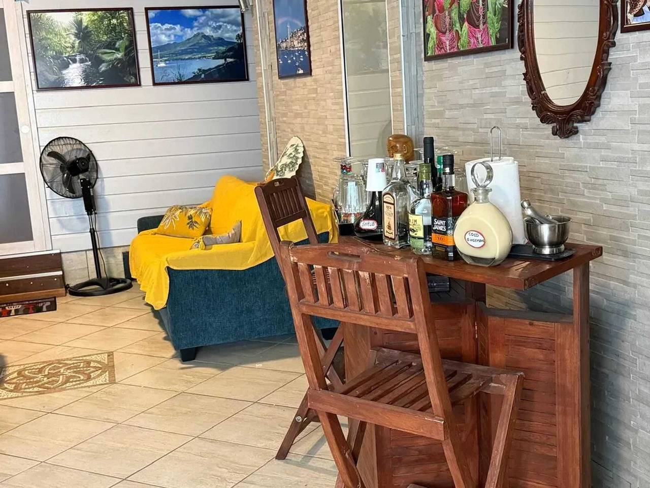Encantadora Casa en Fort-de-France con Servicios Modernos in Martinica