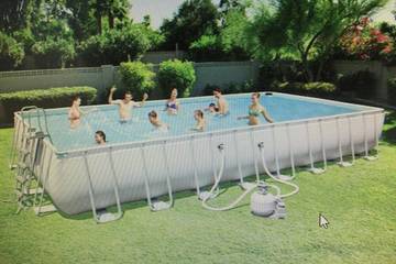 Location de vacances pour 10 personnes, avec jardin à Prissac