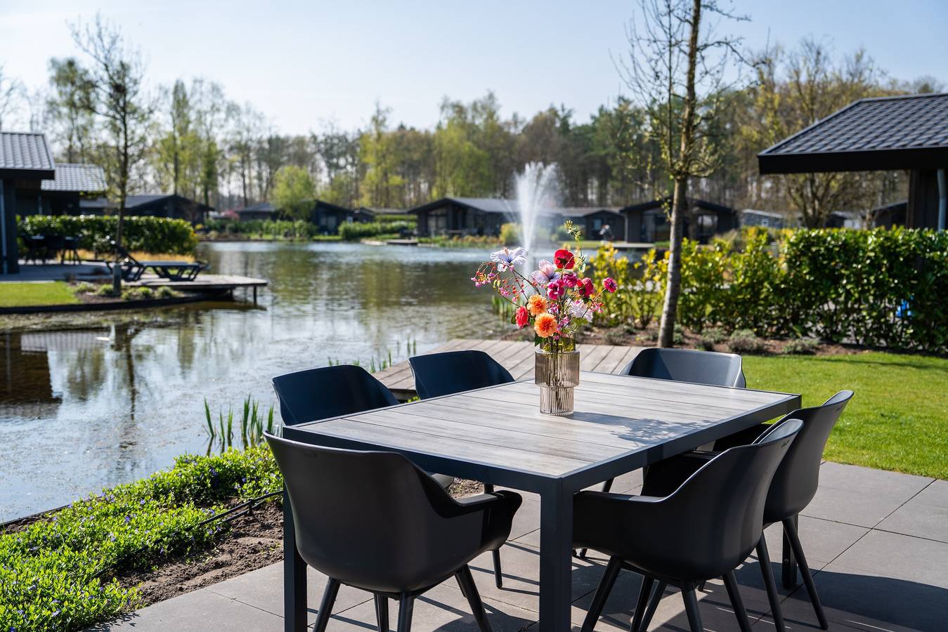 Vakantiepark Molenvelden — Villa Waterfront Luxury with Hot Tub | 6 persons  in Veldhoven, North Brabant