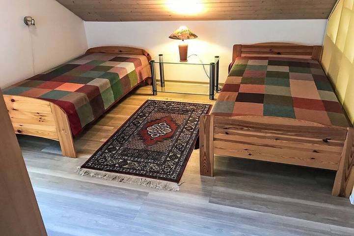 Ferienwohnung für 4 Personen, mit Balkon und Garten sowie Pool und Sauna in Bad Dürrheim - 2