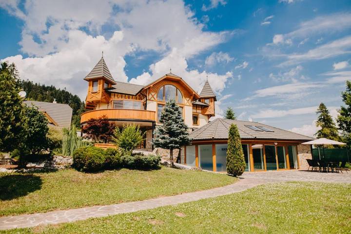 Apartamento de vacaciones para 14 personas, con jardín y vistas además de sauna y piscina - 1
