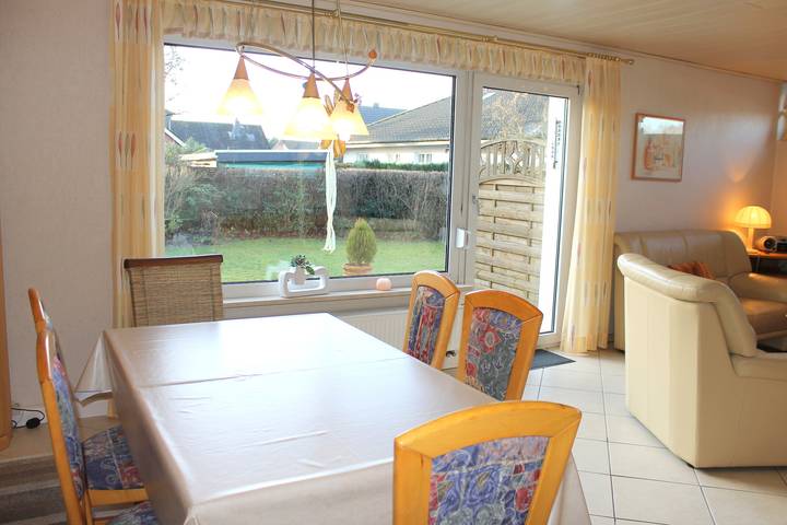 Bungalow für 5 Personen, mit Terrasse und Garten in Grömitz - 4