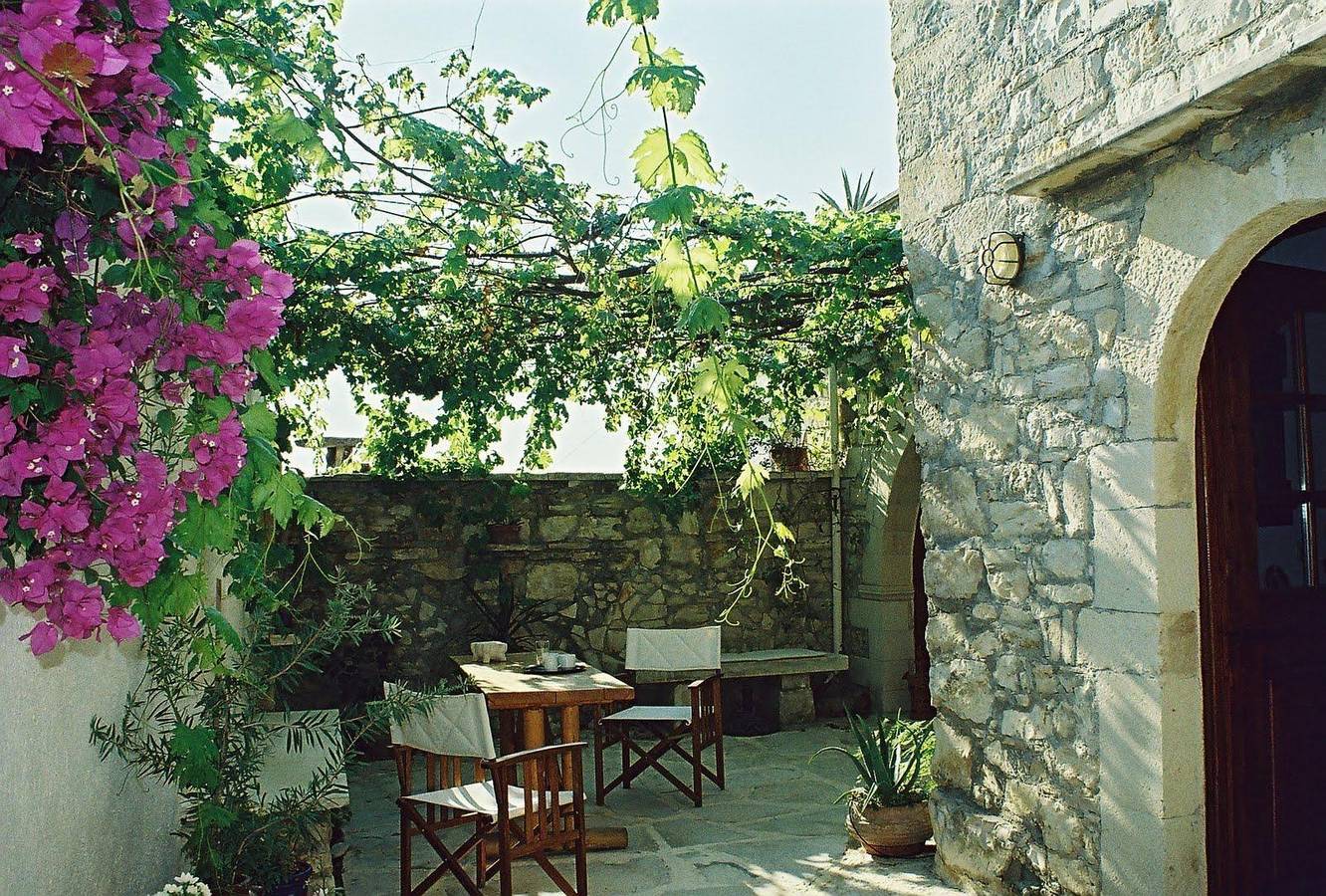 Ferienhaus in Douliana mit Großem Balkon in Douliana, Vamos