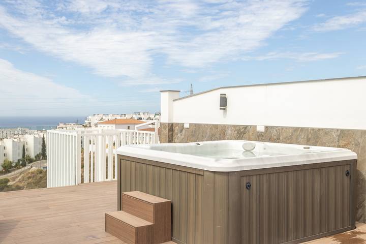 Entire apartment, Holiday Apartment "Nerja Luxury" with Sea View, Terrace & Wi-Fi in Nerja, Cordillera Penibética