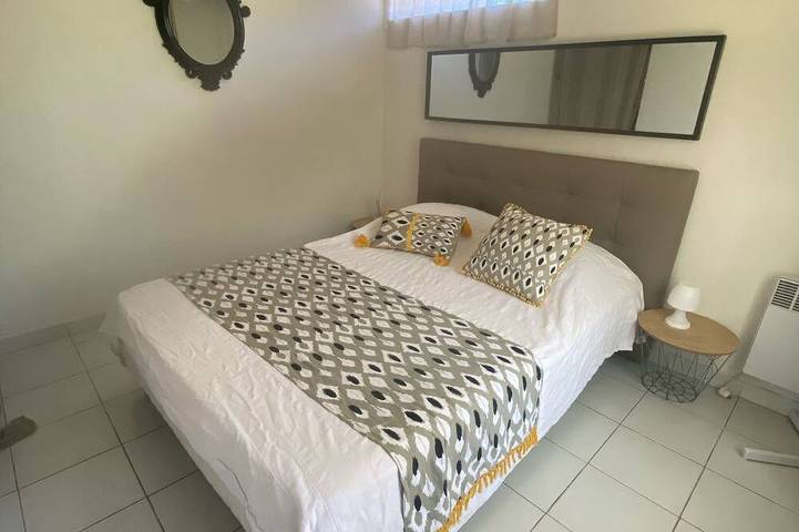 Gîte pour 2 personnes, avec piscine à Pietracorbara - 2