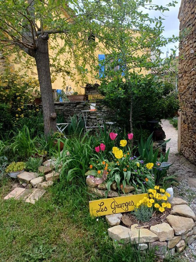 Chambre d’hôte pour 4 personnes, avec terrasse ainsi que jardin et vue, animaux acceptés à Ongles - 3