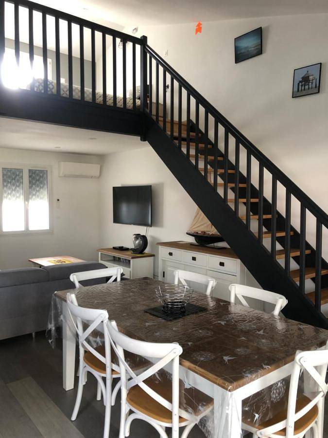 Location de vacances pour 4 personnes, avec vue et jardin, adapté aux familles à Champagné-les-Marais - 3