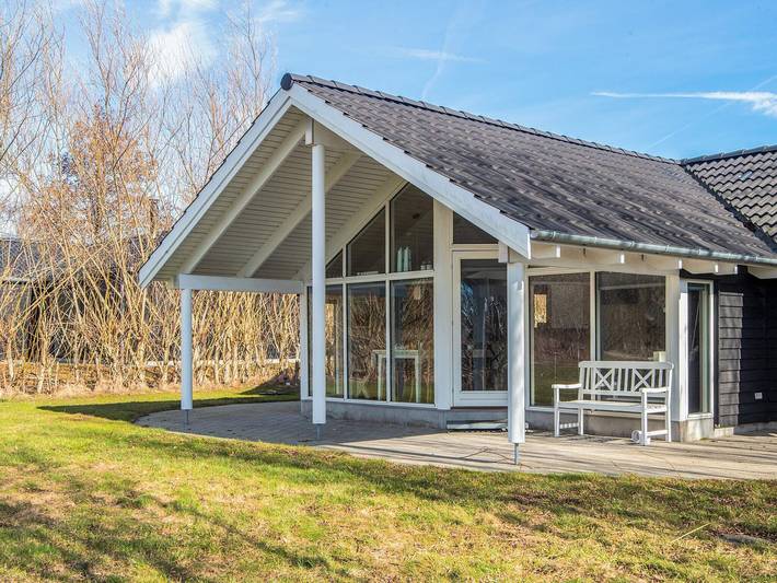 Ferieudlejning for 6 personer, med Terrasse i Ebeltoft