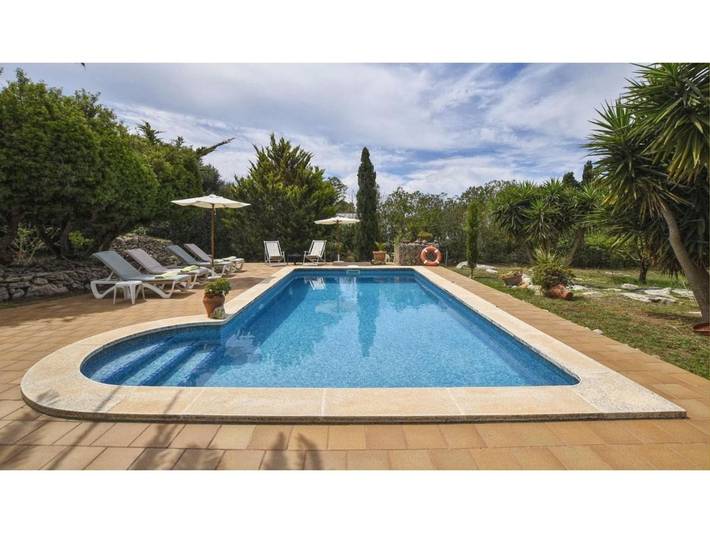 Location de vacances pour 6 personnes, avec jardin ainsi que piscine et terrasse à Alaior - 4