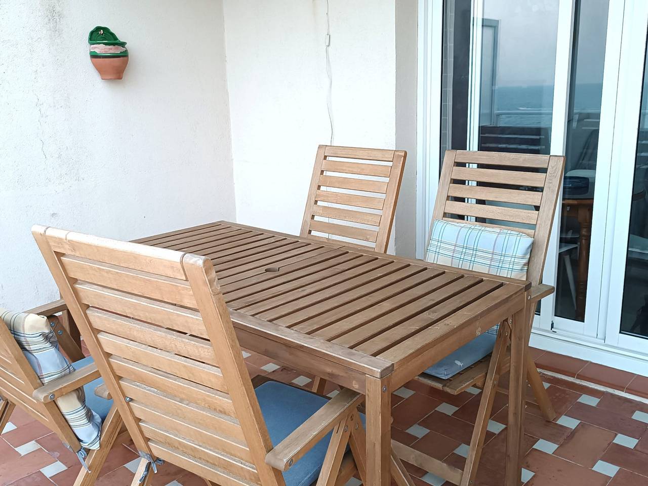 Appartement entier, Appartement familial à Pineda de Mar, 3 chambres, 6 pers, terrasse vue mer in Pineda de Mar, Costa del Maresme