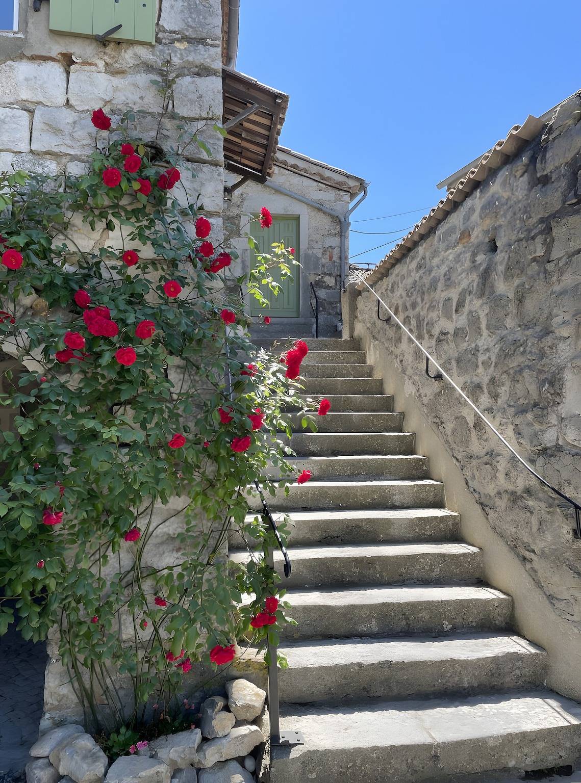 Chambre d’hôtes « Le Pigeonnier » avec piscine partagée, Wi-Fi et climatisation in Saint-Alban-Auriolles, Ardèche